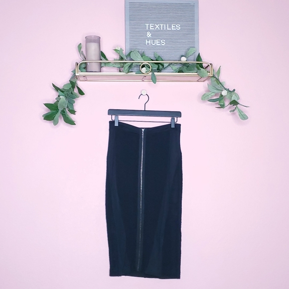 La Pina By David Helwani LaPina Cara Pencil Skirt in Black - Picture 12 of 12